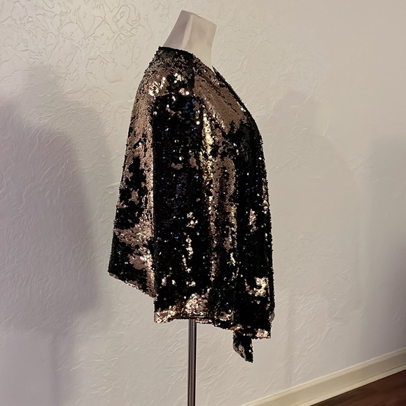 Torrid Black/Rose Gold Two-Tone Sequin Drape Jacket Size 3/4 - Picture 8 of 14